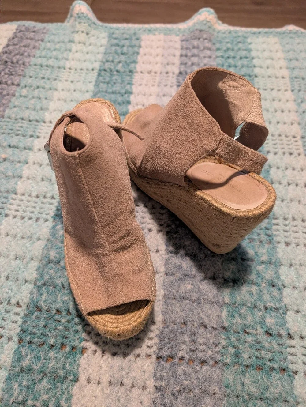 Kenneth Cole Olivia Taupe Espadrille Wedge Sandals with Ankle Strap Size 8